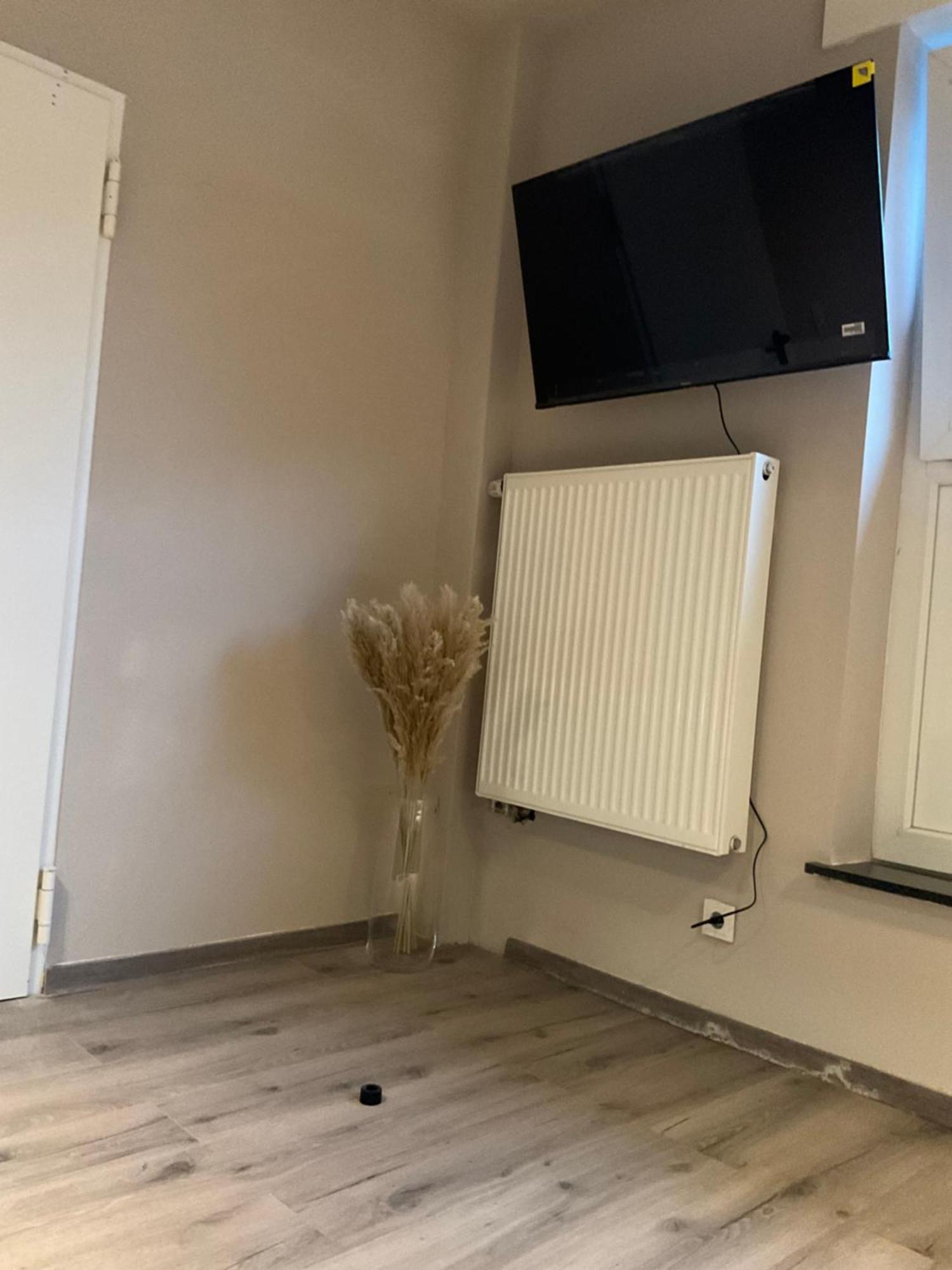 Modernes Studio Am Dreilaendereck Alsdorf Esterno foto